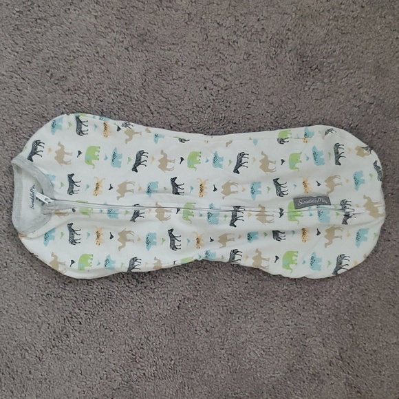 NB Swaddle Me x2 - Picture 5 of 6